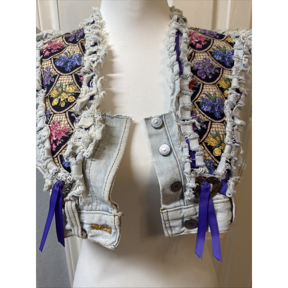 Vtg Upcycled 501 Levis Crop Vest Boho Festival Patchwork Tapestry‎ Western S - Picture 5 of 6